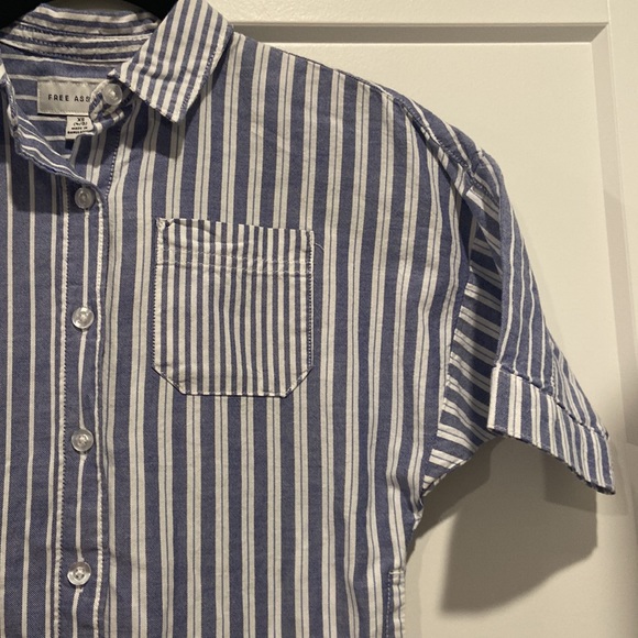 Boys, free assembly xSmall 4–5 button-down blue and white striped multi pattern - Picture 3 of 9
